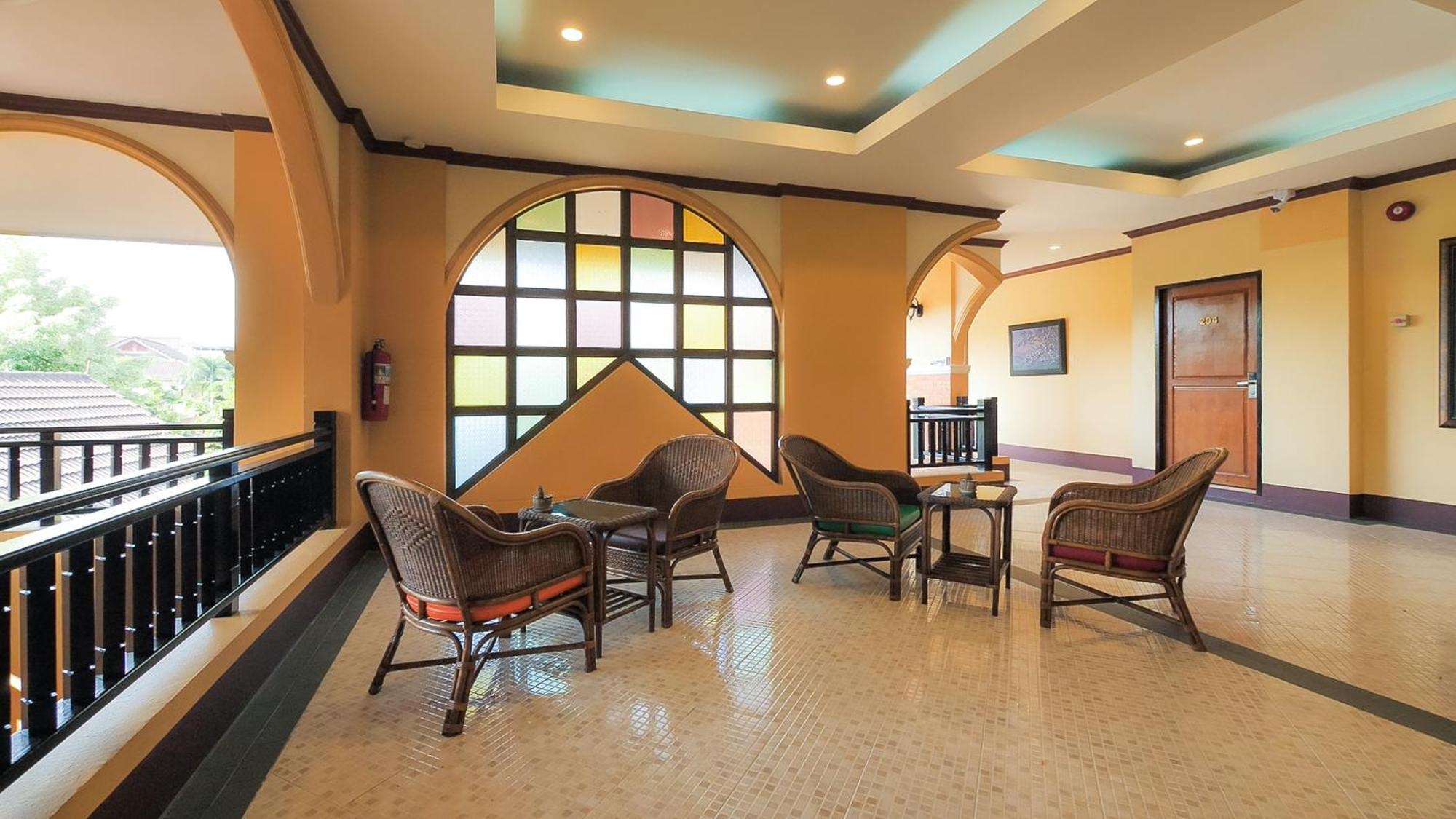 Siam Avari Hotel, Chiang Rai Exterior foto
